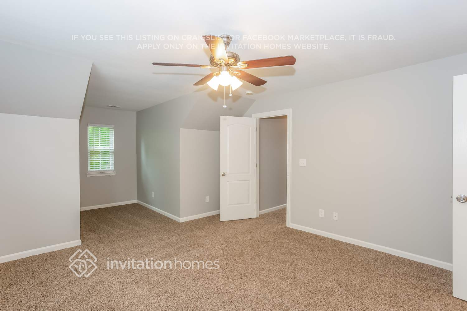 Building Photo - 9215 Ducati Ln