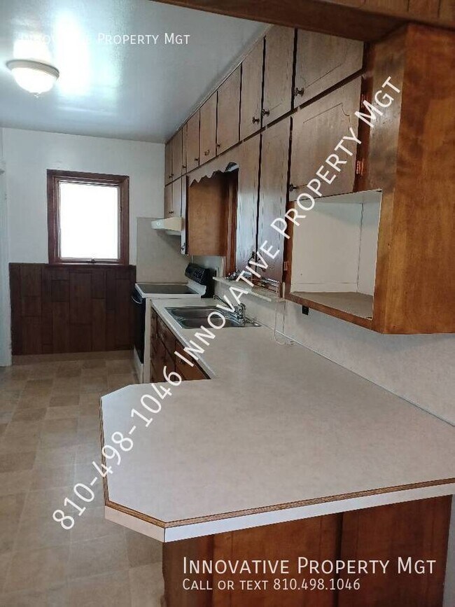 Building Photo - 5288 Richfield-