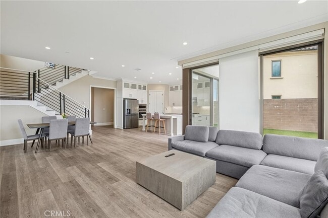 Building Photo - 309 Paradiso