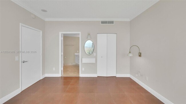 Building Photo - 2475 Brickell Ave