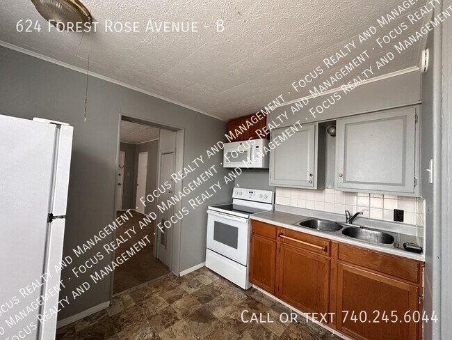 Building Photo - 624 Forest Rose Ave