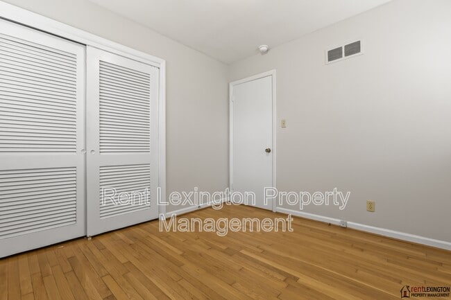 Building Photo - 152 Bayberry Rd