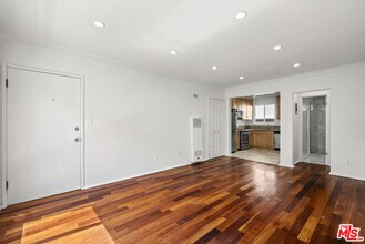 Building Photo - 1235 N Harper Ave