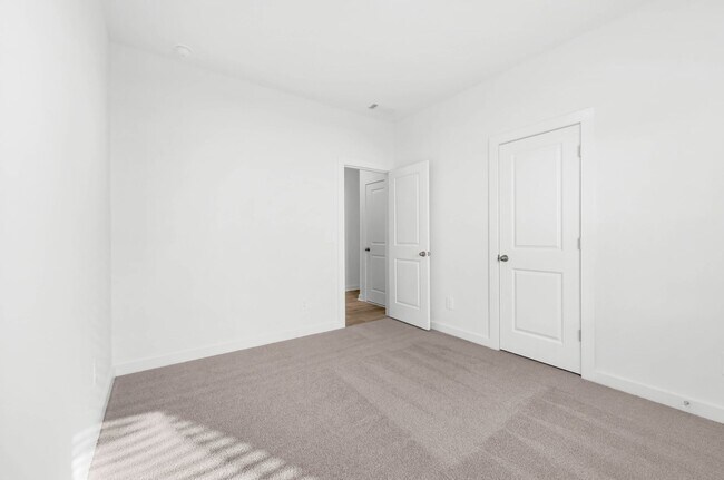 Building Photo - 2356 Woodmeadow Dr