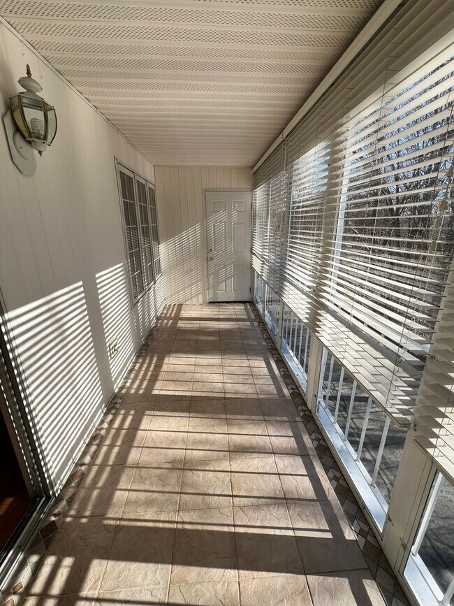 Building Photo - Beautiful Two Bedroom, Two Bath Condo in Ludlow. Available Now!