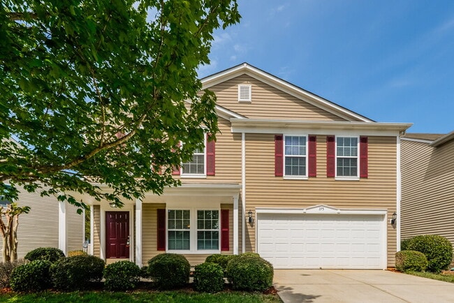 Building Photo - 275 Ranlo Ave