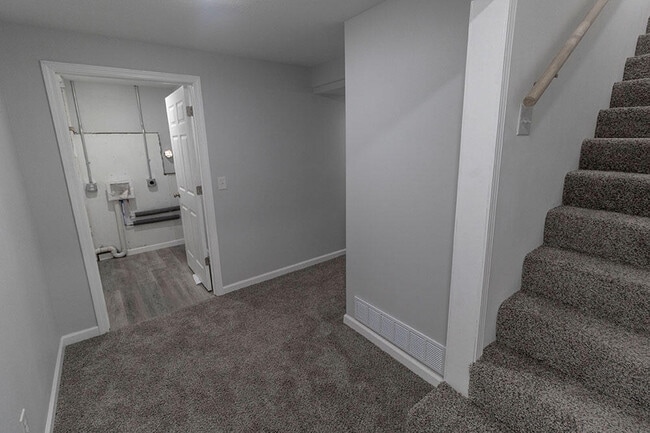 Building Photo - 5316 Godas Cir