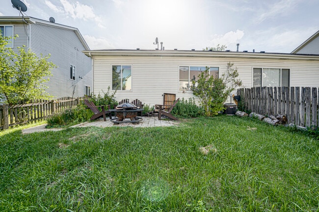 Building Photo - 2884 Cedar Glade Dr
