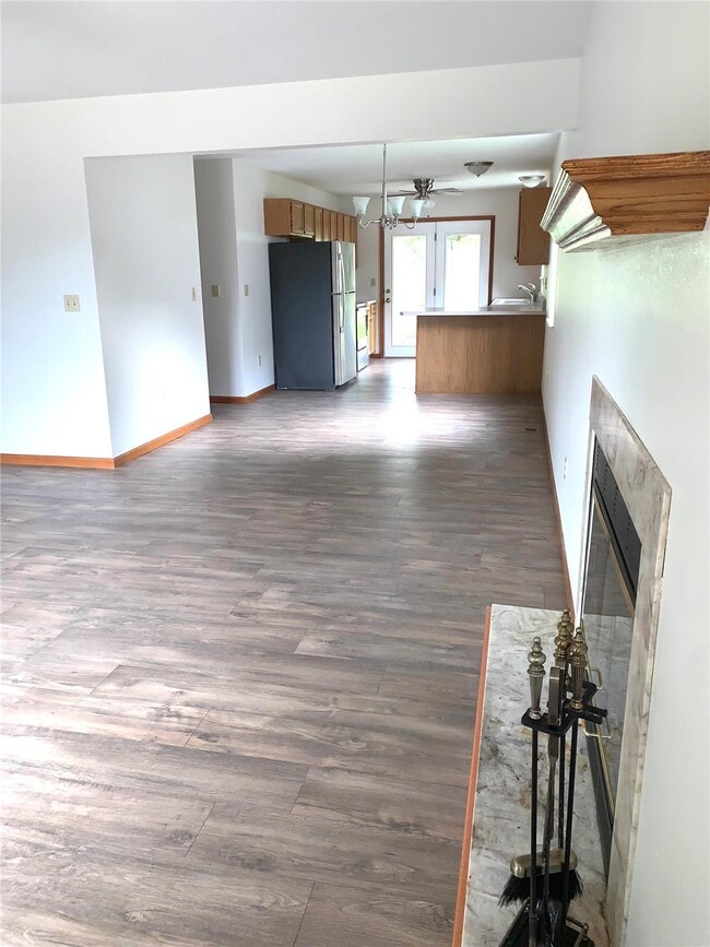 Building Photo - 117 Twin Oaks Dr