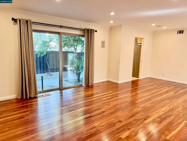 Building Photo - 1564 Candelero Dr