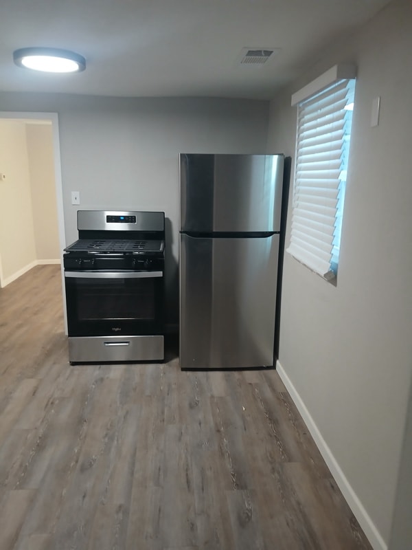 Building Photo - 1602 N Hughes St