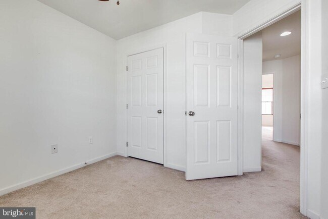 Building Photo - 6721 Caleb Dorsey Square