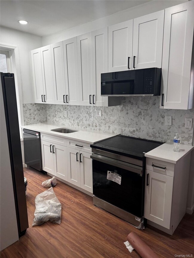 Building Photo - 133 E 55th St