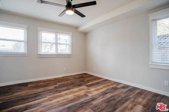 Building Photo - 1131 N Sierra Bonita Ave