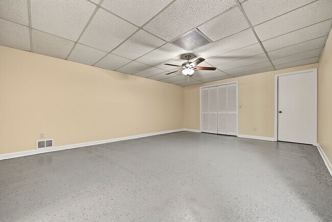 Building Photo - 129a McWhirter Pl