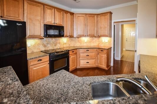 Building Photo - 115 Sage Willow Dr SW
