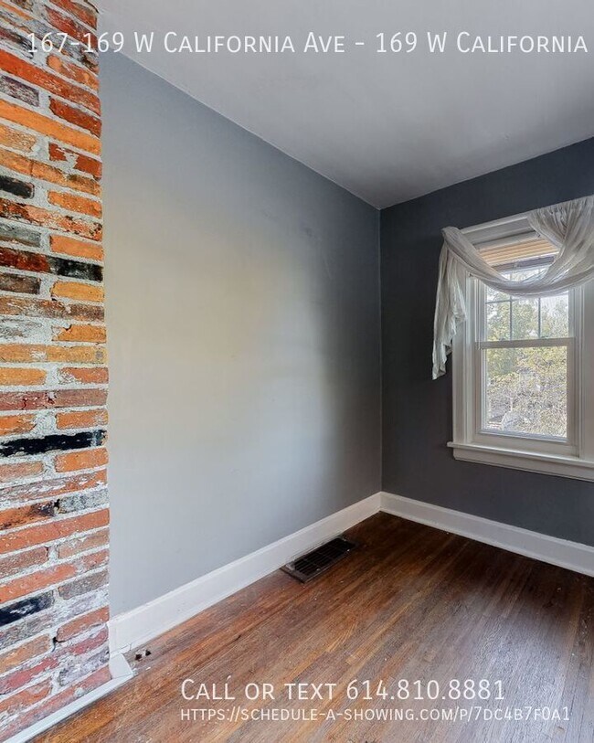 Building Photo - Three Bedroom- Clintonville