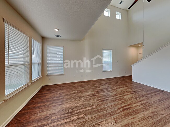 Building Photo - 340 Aspen Waters