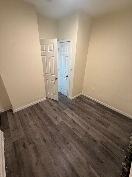 Building Photo - 908 Anna St