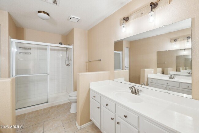 Building Photo - 9736 N 95th St