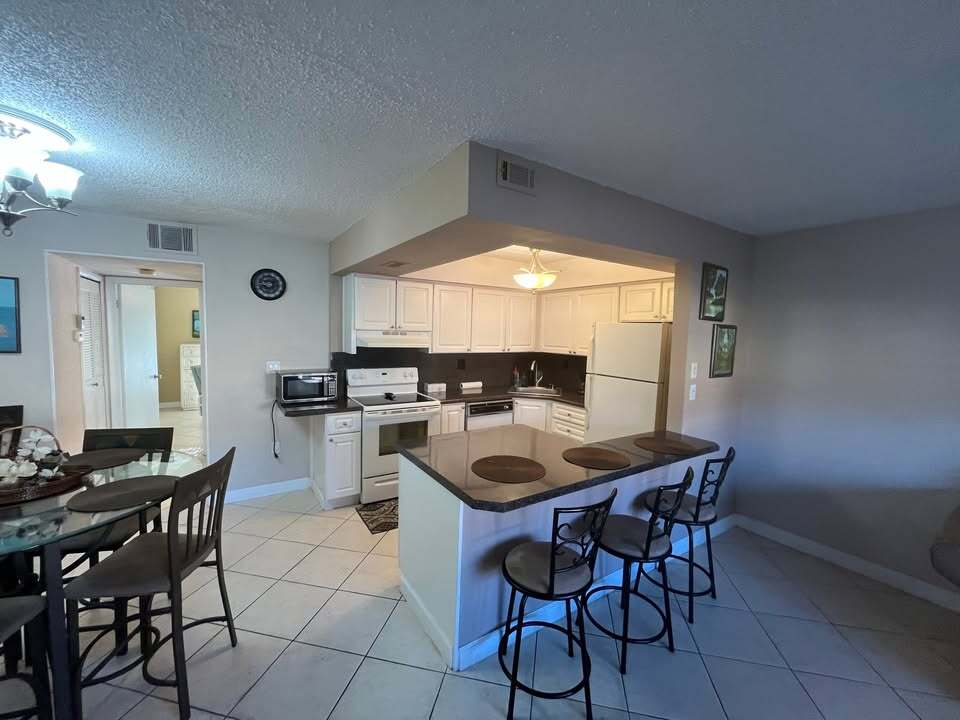 Building Photo - 2600 S Kanner Hwy