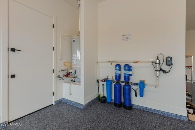 Building Photo - 4236 E Whisper Rock Trl