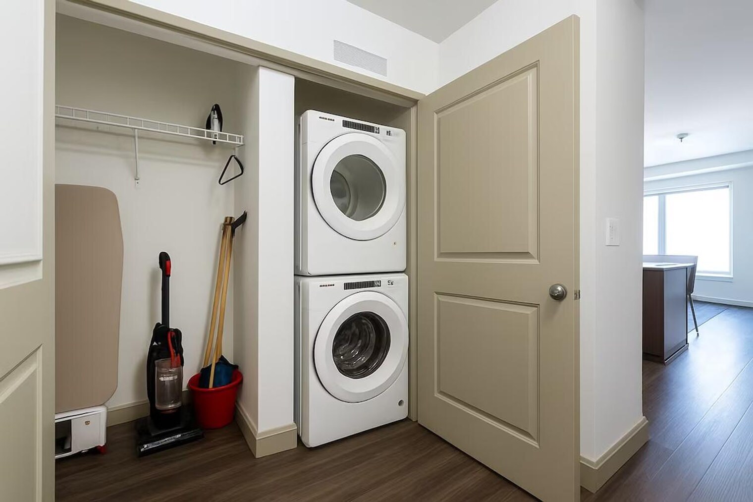 Building Photo - 100 Pier 4 Blvd.