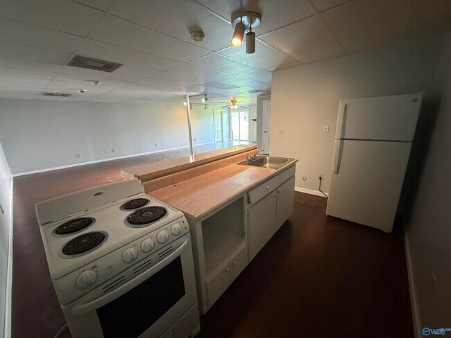 Building Photo - 122 Mykeys Way