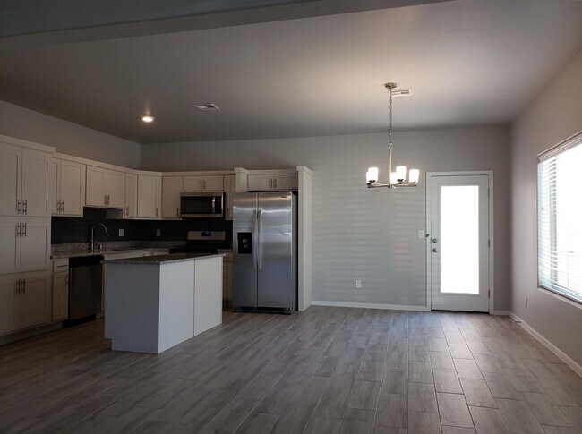 Building Photo - 3956 Santa Sophia Rd