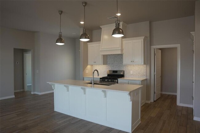 Building Photo - 5216 Bing Cir