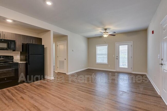 Building Photo - 2509 Otter Run