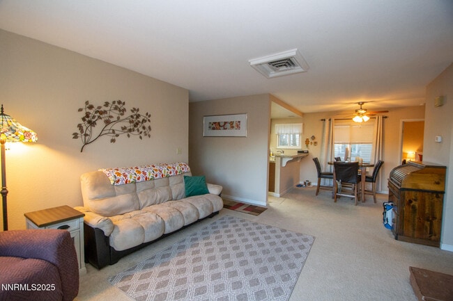 Building Photo - 2127 Roundhouse Rd