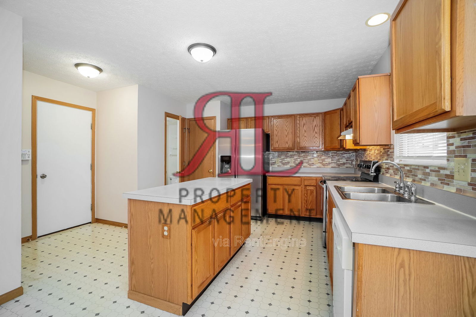 Building Photo - 3180 Omega Dr