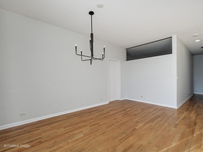 Building Photo - 2225 W Wabansia Ave