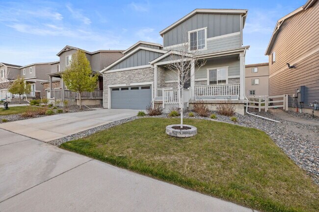 Building Photo - Beautiful 4-Bedroom Home on Blue Lunar Lan...