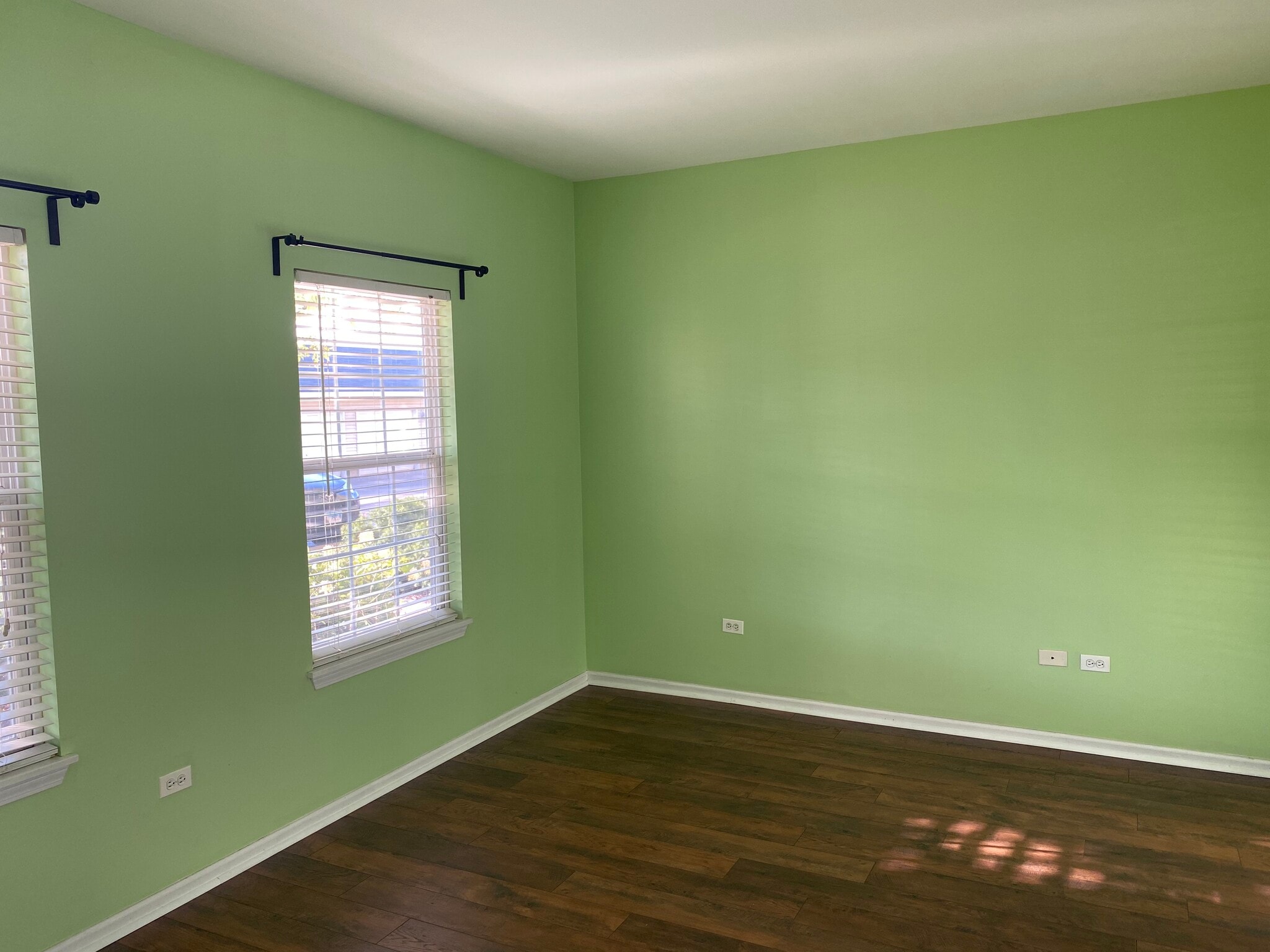 Building Photo - 3275 Stratford Ct