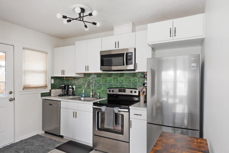 Building Photo - 2402 Fairmount Ave