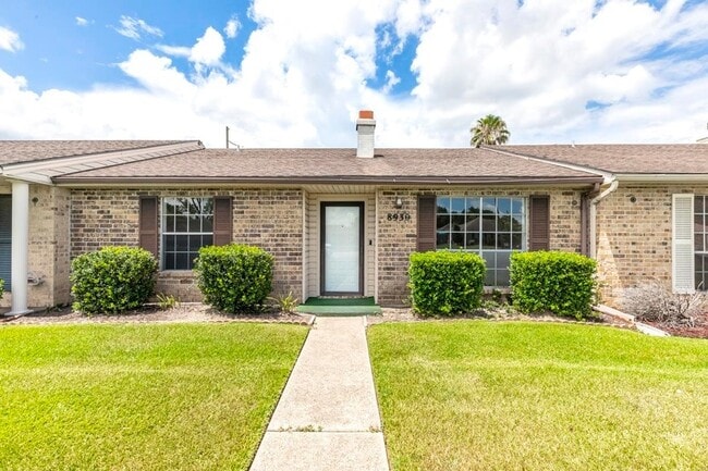 Primary Photo - 8930 Manion Dr