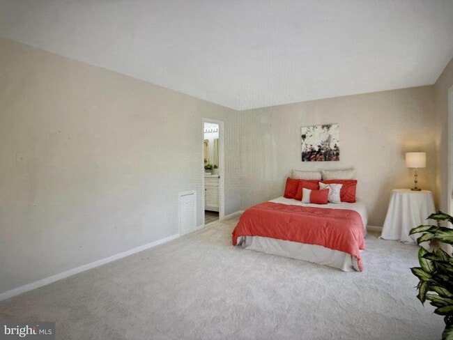 Building Photo - 3039 Mission Square Dr