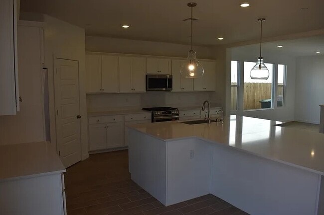 Building Photo - 1184 Atlantica Dr S