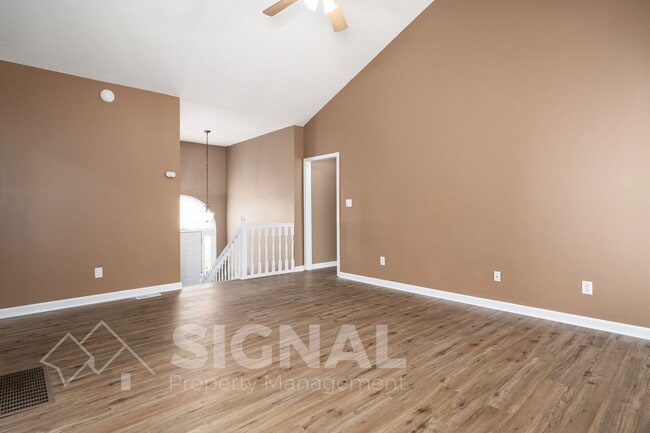 Building Photo - 1719 Annendale Dr