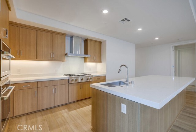 Building Photo - 3214 Rivington