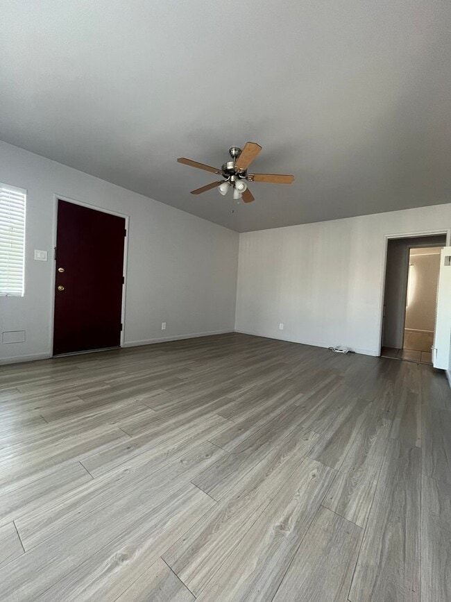 Building Photo - 544 W 120th St