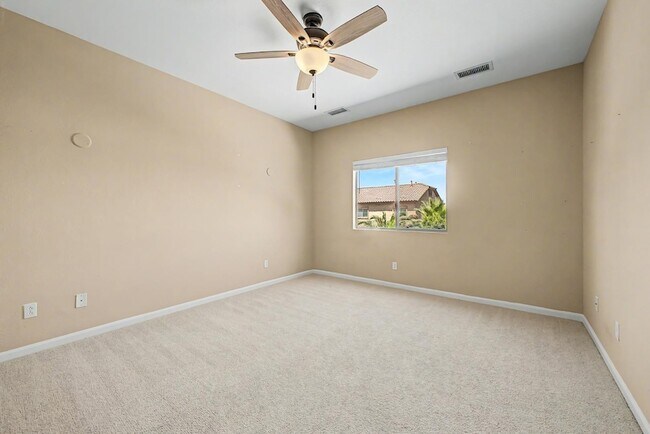 Building Photo - 472 W Pelican Dr