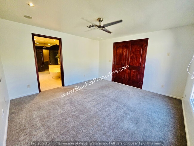 Building Photo - 8135 N Casas Way