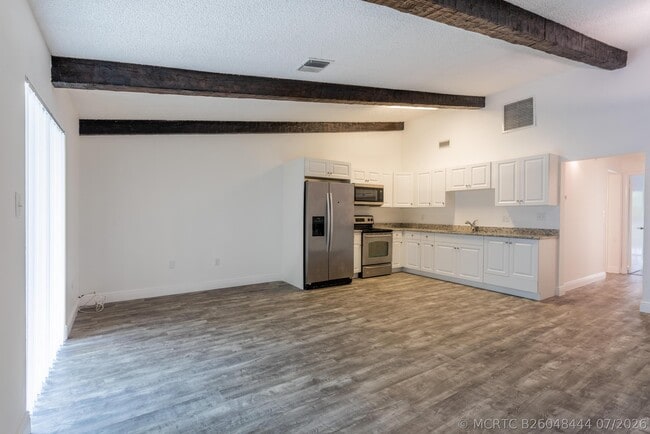 Building Photo - 5847 S 37th St