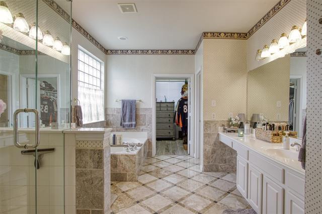Building Photo - 2501 Royal Birkdale Dr