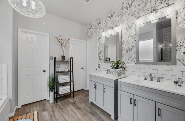 Building Photo - 11103 Canyon Brook Ct