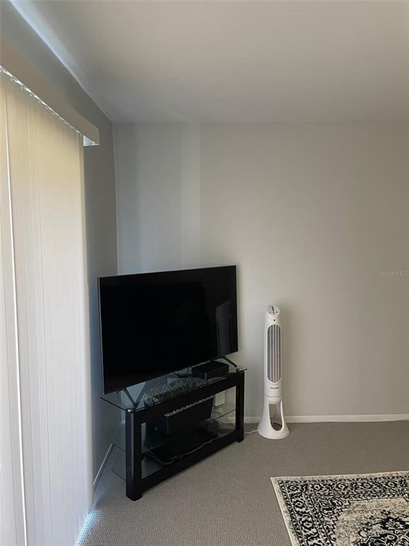 Building Photo - 2725 Hidden Lake Blvd