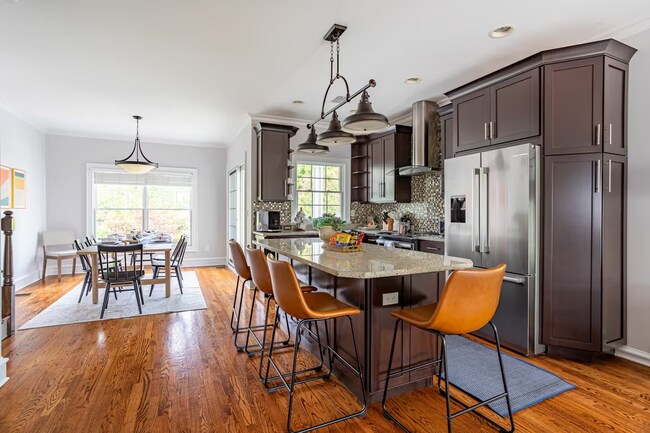 Building Photo - Fully Furnished Luxury Townhome | Walk to Downtown Princeton | 3 Beds | 3.5 Baths